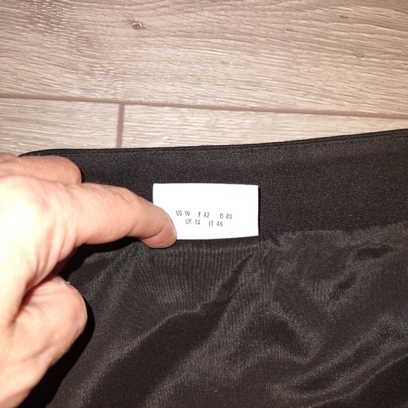 AKRIS Punto lined skirt - Picture 3 of 8